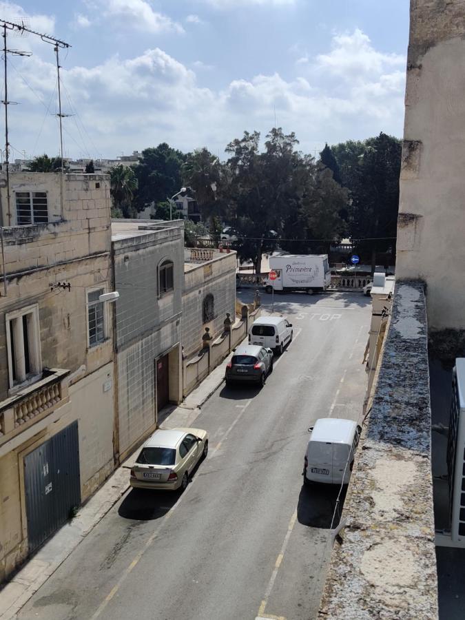 Rons Town House Apartamento Tarxien Exterior foto